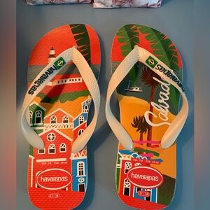 New Havaianas Salvador New Edition, Top Postcard Print Flip Flops, Red